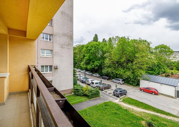 BE.LIVE COMPANY- NA PREDAJ- 3- IZBOVÝ BYT- KOMPLETNÁ REKONŠTRUKCIA- LOGGIA- PIVNIČNÁ KOBKA- NOBELOVA ULICA- BRATISLAVA