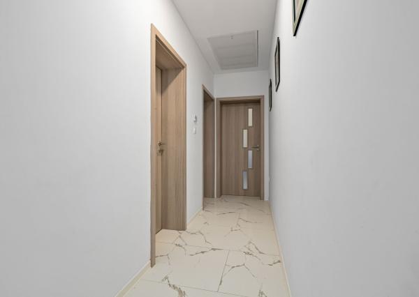 BE.LIVE COMPANY- PREDAJ-4- IZBOVÝ- RODINNÝ DOM- SÚKROMNÁ ULICA- HVIEZDOSLAVOV