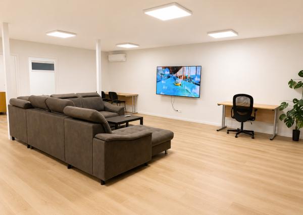 BE.LIVE COMPANY- NA PREDAJ- 1000m2- KOMERČNÝ PRIESTOR- POLYFUNKČNÁ BUDOVA- RUŽINOV- KOMÁRŇANSKÁ ULICA 