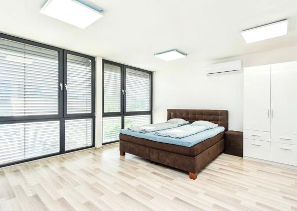 BE.LIVE COMPANY- NA PREDAJ- 1000m2- KOMERČNÝ PRIESTOR- POLYFUNKČNÁ BUDOVA- RUŽINOV- KOMÁRŇANSKÁ ULICA 