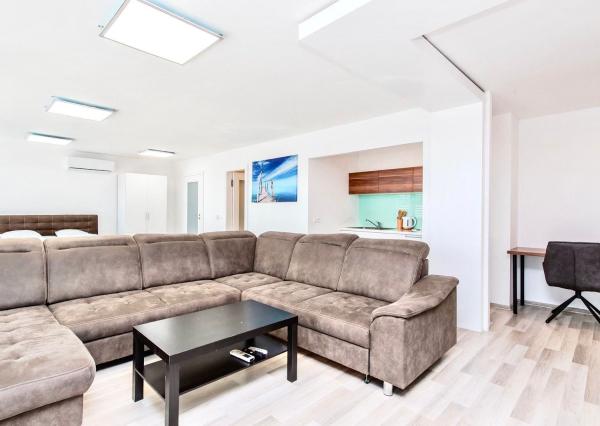 BE.LIVE COMPANY- NA PREDAJ- 1000m2- KOMERČNÝ PRIESTOR- POLYFUNKČNÁ BUDOVA- RUŽINOV- KOMÁRŇANSKÁ ULICA 
