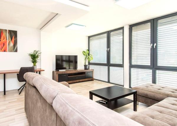 BE.LIVE COMPANY- NA PREDAJ- 1000m2- KOMERČNÝ PRIESTOR- POLYFUNKČNÁ BUDOVA- RUŽINOV- KOMÁRŇANSKÁ ULICA 