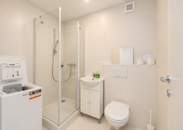 BE.LIVE COMPANY- NA PREDAJ- 1000m2- KOMERČNÝ PRIESTOR- POLYFUNKČNÁ BUDOVA- RUŽINOV- KOMÁRŇANSKÁ ULICA 