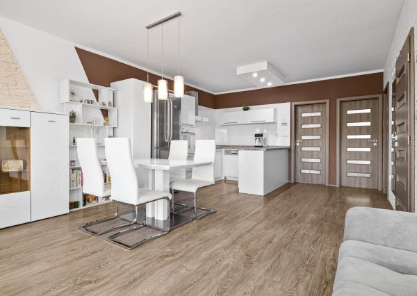 BE.LIVE COMPANY- PREDAJ- PRIESTRANNÝ- 3- IZBOVÝ BYT- BALKÓN-PARKOVACIE MIESTO- DUNAJSKÁ ULICA- BERNOLÁKOVO