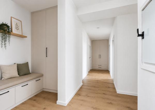 BE.LIVE COMPANY- NA PREDAJ- NADŠTANDARNE VEĽKÝ- ZREKONŠTRUOVANÝ- 3- IZBOVÝ BYT- LOGGIA- PIVNIČNÁ KOBKA- NOBELOVA ULICA- BRATISLAVA