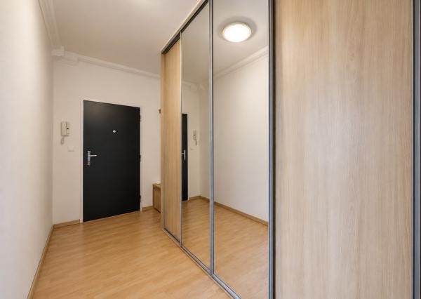 BE.LIVE COMPANY– NA PREDAJ– 2,5-IZBOVÝ BYT -LOGGIA - PIVNICA – BRATISLAVA NOVÉ MESTO - ČESKOSLOVENSKÝCH PARAŠUTISTOV