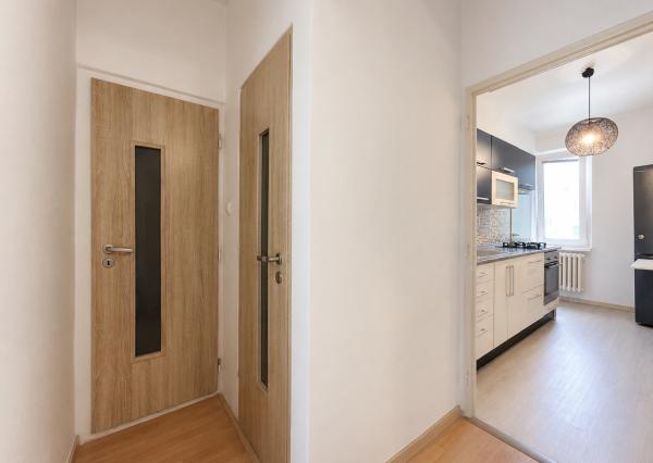 BE.LIVE COMPANY– NA PREDAJ– 2,5-IZBOVÝ BYT -LOGGIA - PIVNICA – BRATISLAVA NOVÉ MESTO - ČESKOSLOVENSKÝCH PARAŠUTISTOV