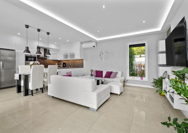 BE.LIVE COMPANY- NA PREDAJ- NÁDHERNÝ- 4-IZBOVÝ- BUNGALOV- BAZÉN- GARÁŽ- ZÁHRADNÍCKA ULICA- HRUBÁ BORŠA