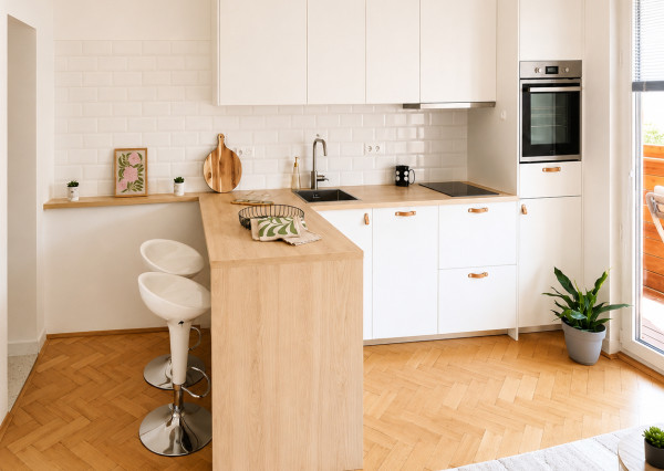 OFF PONUKA- NA PREDAJ- KOMPLETNE ZREKONŠTRUOVANÝ - MODERNÝ 1- IZBOVÝ BYT S ODDELENOU SPÁĽŇOU A BALKÓNOM- BRATISLAVA- NOVÉ MESTO- ČSL PARAŠUTISTOV 