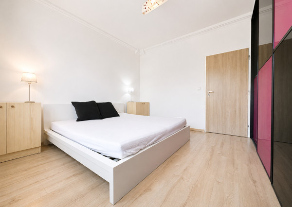 BE.LIVE COMPANY– NA PREDAJ– 2,5-IZBOVÝ BYT -LOGGIA - PIVNICA – BRATISLAVA NOVÉ MESTO - ČESKOSLOVENSKÝCH PARAŠUTISTOV