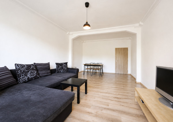 BE.LIVE COMPANY– NA PREDAJ– 2,5-IZBOVÝ BYT -LOGGIA - PIVNICA – BRATISLAVA NOVÉ MESTO - ČESKOSLOVENSKÝCH PARAŠUTISTOV