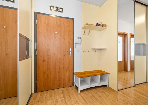 PREDANÝ- BE.LIVE COMPANY- NA PREDAJ- 3-IZBOVÝ BYT- LOGGIA- PIVNIČNÁ KOBKA- VO VYHĽADÁVANOM PROJEKTE OCTOPUS HABITAT- RUŽINOV- MRAZIARENSKÁ