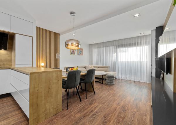 PREDANÝ - BE.LIVE COMPANY- MODERNÝ 2-IZBOVÝ BYT - ARCHITEKTONICKÝ DIZAJN – S DVOMA BALKÓNMI – NOVOSTAVBA – TEHELNÉ POLE- BRATISLAVA