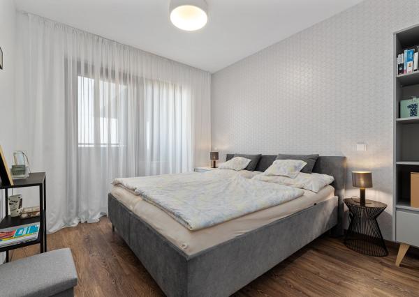 PREDANÝ - BE.LIVE COMPANY- MODERNÝ 2-IZBOVÝ BYT - ARCHITEKTONICKÝ DIZAJN – S DVOMA BALKÓNMI – NOVOSTAVBA – TEHELNÉ POLE- BRATISLAVA