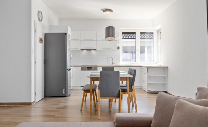PREDANÉ- 4 IZBOVÝ- BUNGALOV-109m2- MILOSLAVOV - fotografia 6