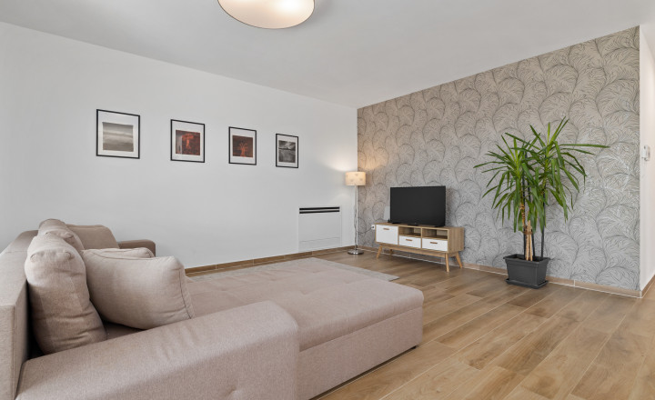 PREDANÉ- 4 IZBOVÝ- BUNGALOV-109m2- MILOSLAVOV - fotografia 4