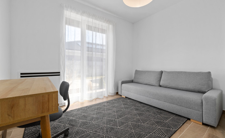 PREDANÉ- 4 IZBOVÝ- BUNGALOV-109m2- MILOSLAVOV - fotografia 14