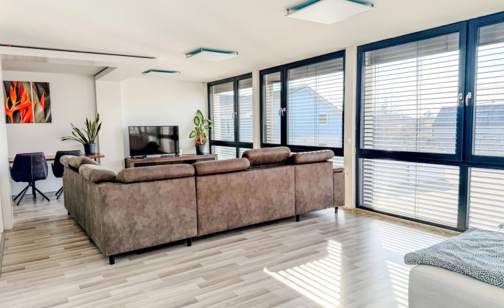 BE.LIVE COMPANY- PREDAJ- 1000m2- KOMERČNÝ PRIESTOR- RUŽINOV - fotografia 1