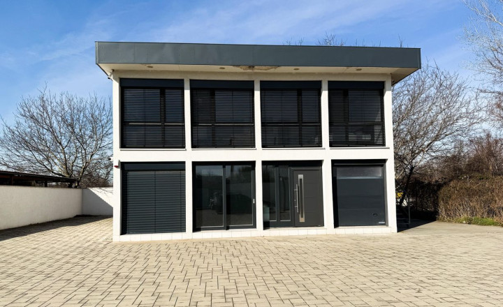 BE.LIVE COMPANY- PREDAJ- 1000m2- KOMERČNÝ PRIESTOR- RUŽINOV - fotografia 5