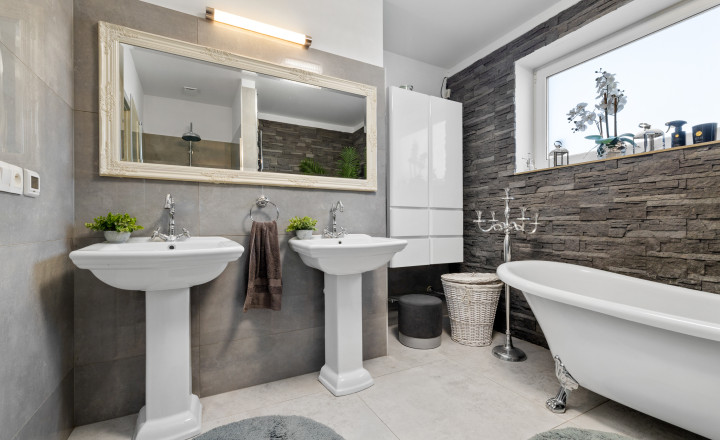 PREDANÉ- 4-IZBOVÝ BUNGALOV- POZEMOK 600m²-HAMULIAKOVO - fotografia 7
