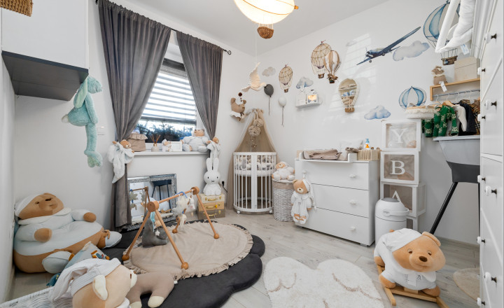 PREDANÉ- 4-IZBOVÝ BUNGALOV- POZEMOK 600m²-HAMULIAKOVO - fotografia 5
