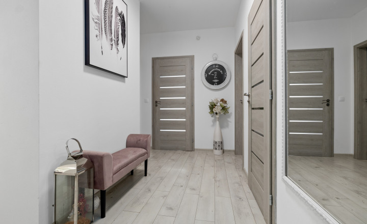 PREDANÉ- 4-IZBOVÝ BUNGALOV- POZEMOK 600m²-HAMULIAKOVO - fotografia 10