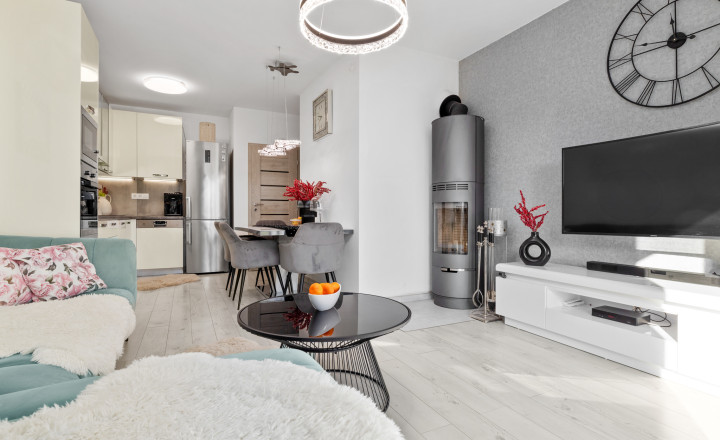 PREDANÉ- 4-IZBOVÝ BUNGALOV- POZEMOK 600m²-HAMULIAKOVO - fotografia 3