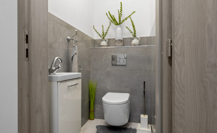 PREDANÉ- 4-IZBOVÝ BUNGALOV- POZEMOK 600m²-HAMULIAKOVO - fotografia 9