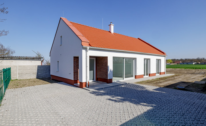 PREDANÉ- PREDAJ- 4- IZBOVÝ- BUNGALOV-KOSTOLNÁ PRI DUNAJI - fotografia 13