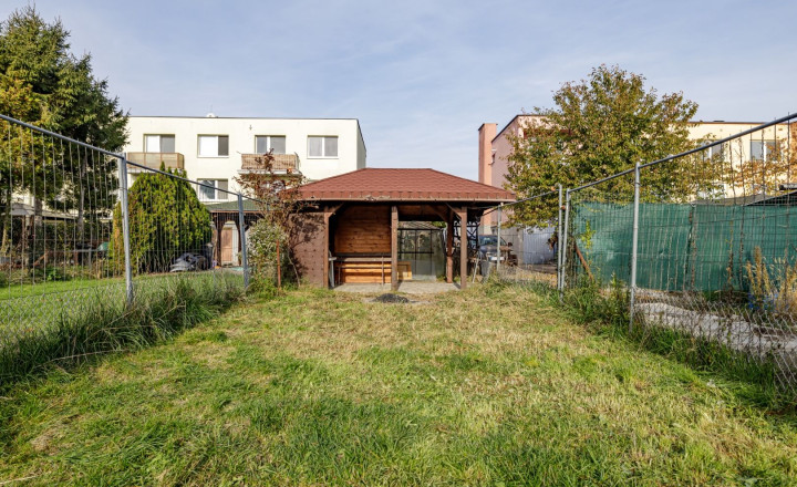PREDANÝ- PREDAJ- 4-IZBOVÝ– 85 m2- GARÁŽ-ZÁHRADY-VAJNORY - fotografia 12