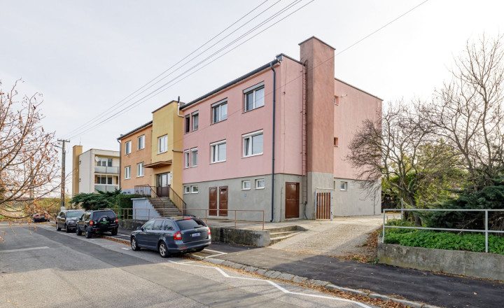 PREDANÝ- PREDAJ- 4-IZBOVÝ– 85 m2- GARÁŽ-ZÁHRADY-VAJNORY - fotografia 17