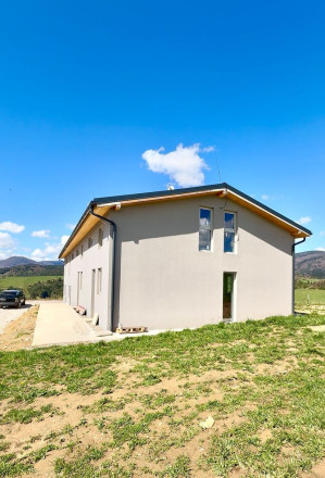 PREDAJ- APARTMÁN- 101m2- VÝHĽAD NA CHOPOK- DOLNÁ LEHOTA - fotografia 9