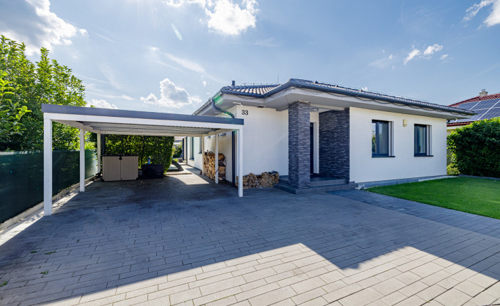 REZERVOVANÉ- SMART- BUNGALOV-  4IZBOVÝ- BAZÉN- BERNOLÁKOVO - fotografia 3