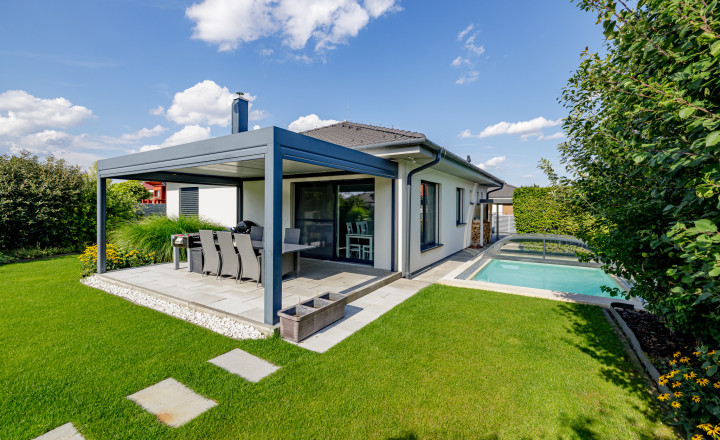 REZERVOVANÉ- SMART- BUNGALOV-  4IZBOVÝ- BAZÉN- BERNOLÁKOVO - fotografia 4