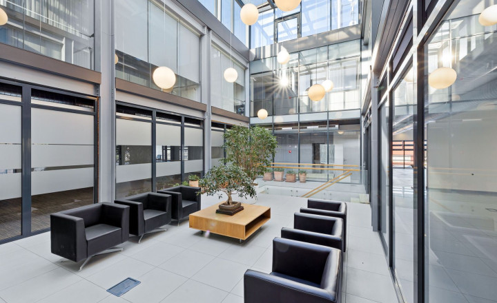 BE.LIVE COMPANY– PRENÁJOM– ADMINISTRATÍVNA BUDOVA– SHOWROOM- KANCELÁRIE- NOVOZÁMOCKÁ, NITRA - fotografia 4