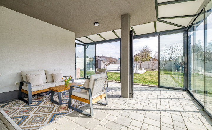 REZERVOVANÉ- BE.LIVE COMPANY- 4-IZBOVÝ- DIZAJNOVÝ-BUNGALOV- BAZÉN- MILOSLAVOV - fotografia 17