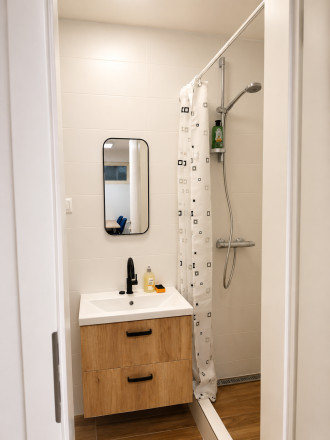 BE.LIVE COMPANY- NA PREDAJ- 1000m2- KOMERČNÝ PRIESTOR- POLYFUNKČNÁ BUDOVA- RUŽINOV- KOMÁRŇANSKÁ ULICA  - fotografia 6