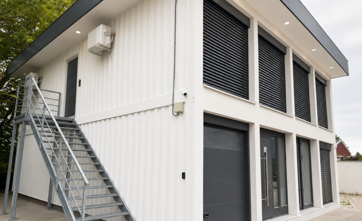 BE.LIVE COMPANY- NA PREDAJ- 1000m2- KOMERČNÝ PRIESTOR- POLYFUNKČNÁ BUDOVA- RUŽINOV- KOMÁRŇANSKÁ ULICA  - fotografia 7
