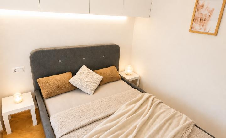 NA PREDAJ- KOMPLETNE ZREKONŠTRUOVANÝ - MODERNÝ 1- IZBOVÝ BYT S ODDELENOU SPÁĽŇOU A BALKÓNOM- BRATISLAVA- NOVÉ MESTO- ČSL PARAŠUTISTOV  - fotografia 9
