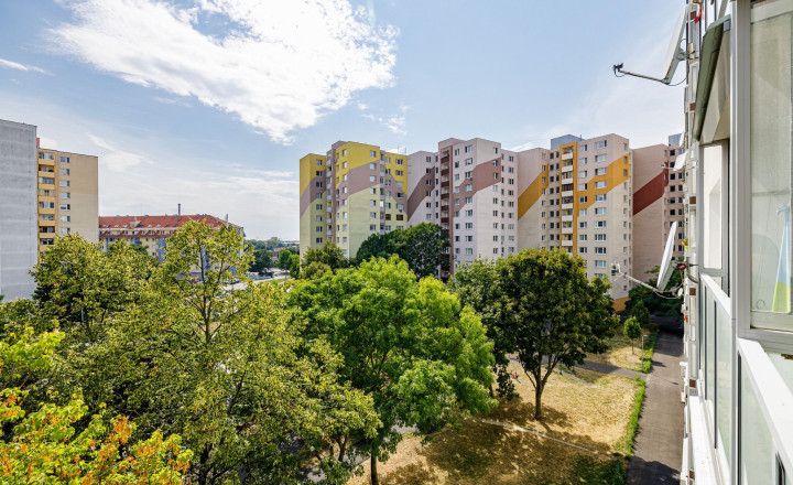 REZERVOVANÉ- BE.LIVE- PREDAJ- PRIESTRANNÝ- 3- IZBOVÝ- BYT- LOGGIA- PIVNICA- KAPICOVÁ- PETRŽALKA - fotografia 17