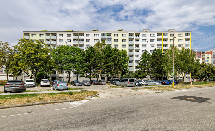 REZERVOVANÉ- BE.LIVE- PREDAJ- PRIESTRANNÝ- 3- IZBOVÝ- BYT- LOGGIA- PIVNICA- KAPICOVÁ- PETRŽALKA - fotografia 21