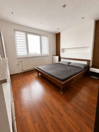 NA PREDAJ – PRIESTRANNÝ 3-IZBOVÝ BYT – 69 m² + LODŽIA – KLIMATIZÁCIA – BUDATÍNSKA – PETRŽALKA - fotografia 9