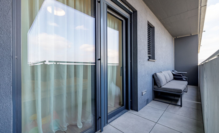 PREDANÝ - BE.LIVE COMPANY- MODERNÝ 2-IZBOVÝ BYT - ARCHITEKTONICKÝ DIZAJN – S DVOMA BALKÓNMI – NOVOSTAVBA – TEHELNÉ POLE- BRATISLAVA - fotografia 12
