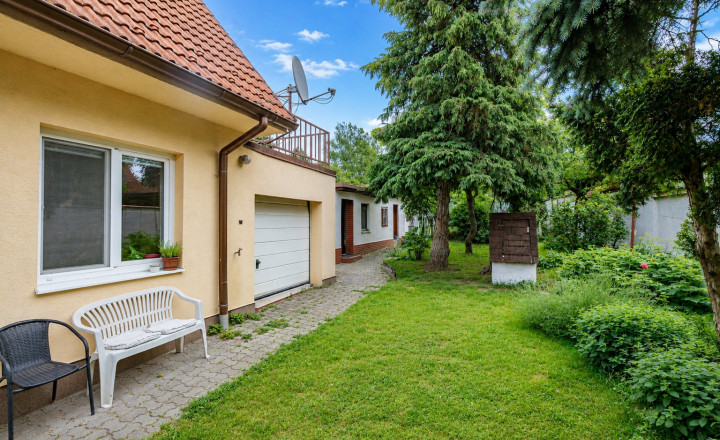 BE.LIVE COMPANY– NA PREDAJ– RODINNÝ DOM S DVOMA OBYTNÝMI ČASŤAMI S VLASTNÝCH VCHODOM– ZÁHORSKÁ BYSTRICA– DONSKÁ ULICA - fotografia 32