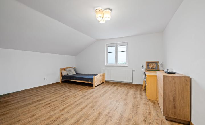 BE.LIVE COMPANY– NA PREDAJ– RODINNÝ DOM S DVOMA OBYTNÝMI ČASŤAMI S VLASTNÝCH VCHODOM– ZÁHORSKÁ BYSTRICA– DONSKÁ ULICA - fotografia 15