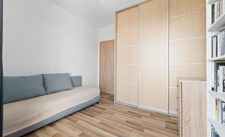 BE.LIVE COMPANY- PREDAJ-SVETLÝ 3-IZBOVÝ BYT S DVOMA BALKÓNMI A PARKOVANÍM – NA PIESKU, RUŽINOV - fotografia 7